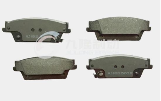 Popular Auto Parts Brake Pads for Man Apply to Cadillac (D1020/89047757) High Quality Ceramic ISO9001