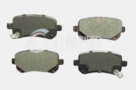 Popular Auto Parts Brake Pads for Man Apply to Chrysler Dodge Volkswagen (D1326/7B0698451) High Quality Ceramic ISO9001