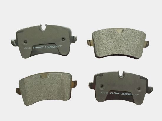 None-Dust Ceramic and Semi-Metal High Quality Auto Parts Brake Pads for Audi (D1547/4H0 698 451 A)